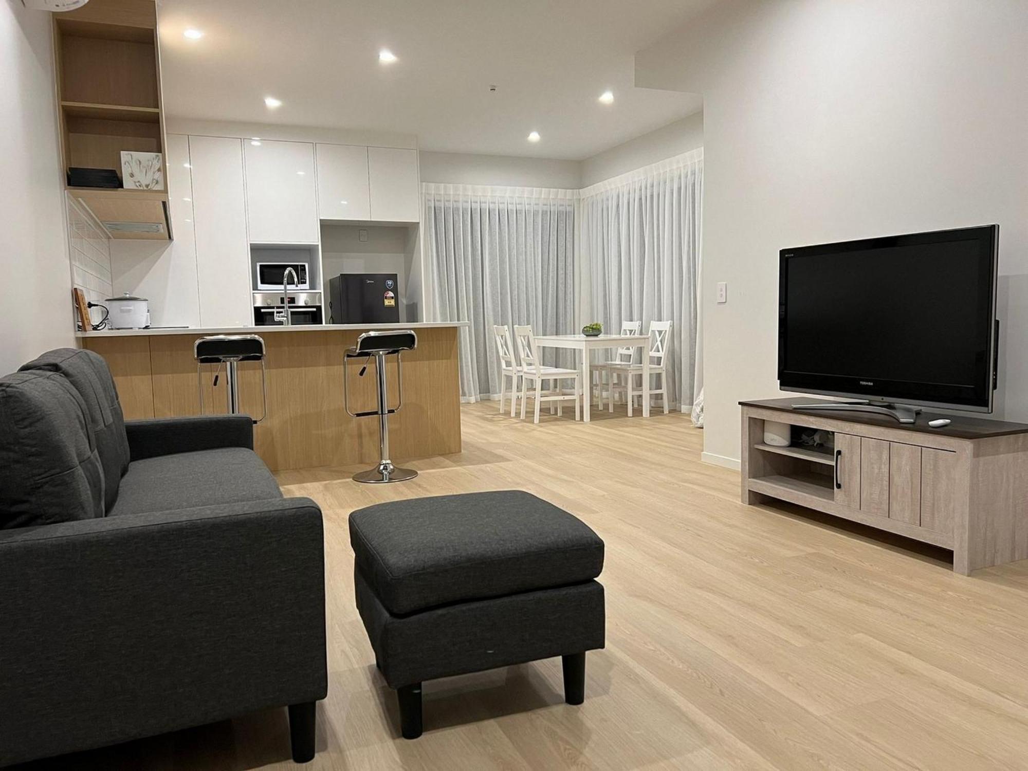 Central Modern 3-Bedroom,3- Bathroom House With Patio And Carpark- Lower Hutt City Centre Екстер'єр фото