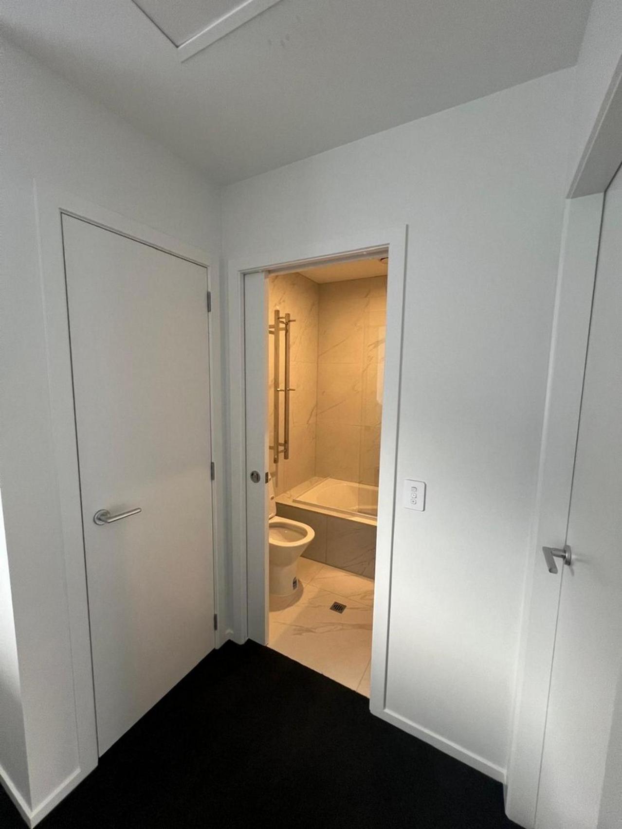 Central Modern 3-Bedroom,3- Bathroom House With Patio And Carpark- Lower Hutt City Centre Екстер'єр фото
