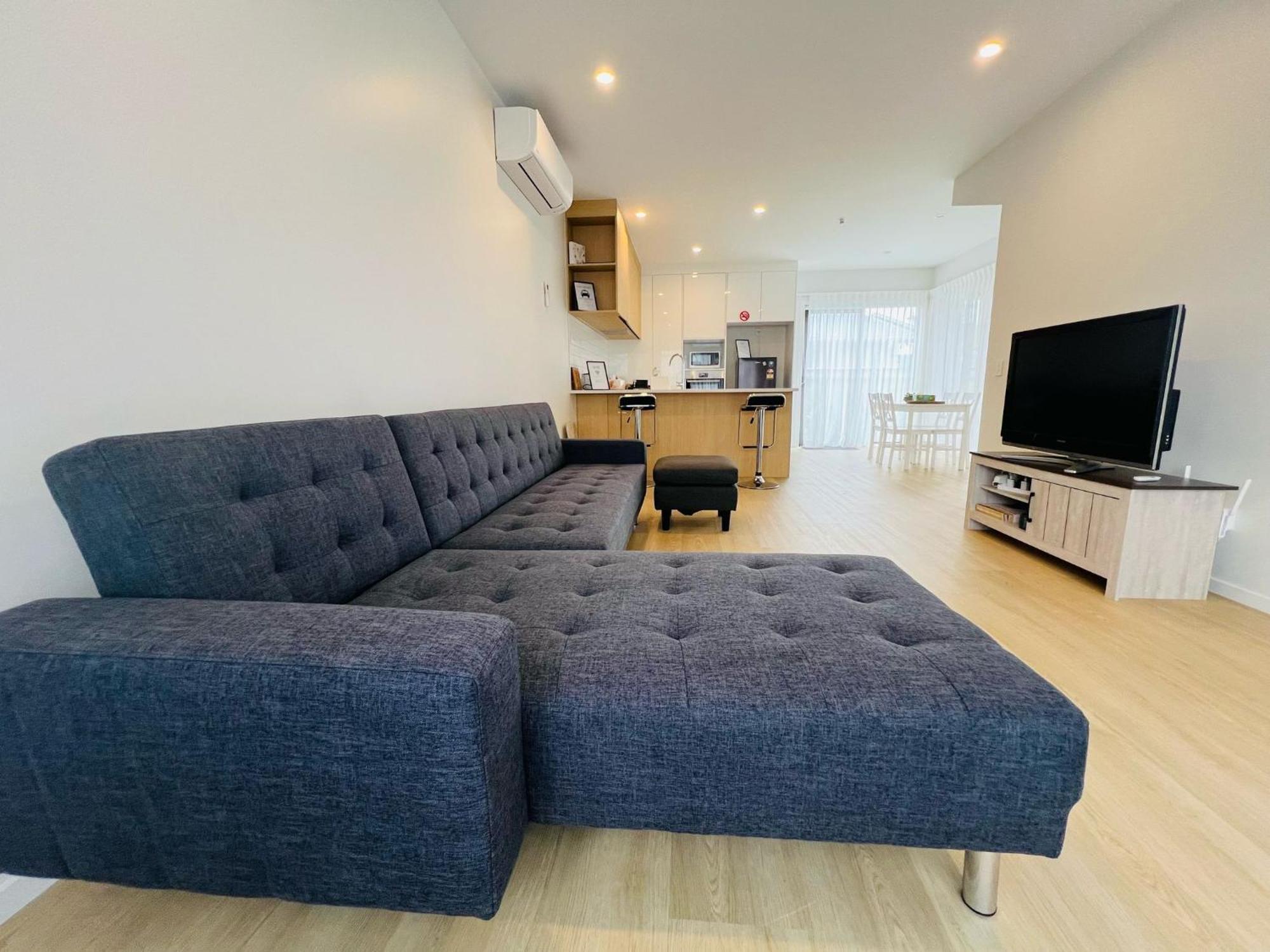 Central Modern 3-Bedroom,3- Bathroom House With Patio And Carpark- Lower Hutt City Centre Екстер'єр фото